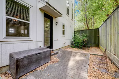 8932 Lakeshore Bend Drive, Houston, TX 77080 - Photo 17