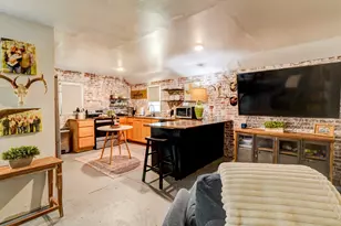 440 W Brazos Ave, West Columbia, TX 77486 - Photo 9