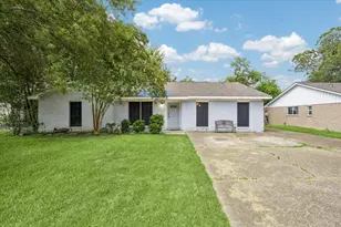 118 E Highland Terrace, League City, TX 77573 - Photo 1