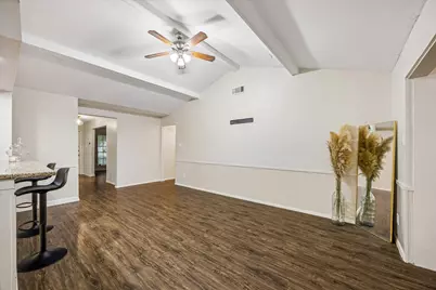 118 E Highland Terrace, League City, TX 77573 - Photo 3