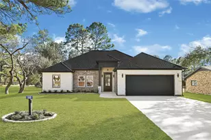 105 Bledsoe St, Prairie View, TX 77445 - Photo 3