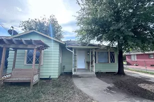 412 Caplin St, Houston, TX 77022 - Photo 1