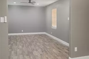 1308 N Rock Island St, Angleton, TX 77515 - Photo 5