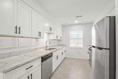 111 Montrose Circle, Conroe, TX 77301 - Photo 7