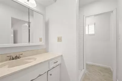 111 Montrose Circle, Conroe, TX 77301 - Photo 13