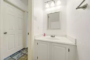 1402 Thornwood Ln, Houston, TX 77062 - Photo 13