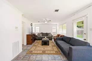 1402 Thornwood Ln, Houston, TX 77062 - Photo 5