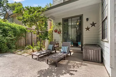 154 S Cochrans Green Circle, The Woodlands, TX 77381 - Photo 43