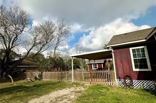 5506 David St, Dickinson, TX 77539 - Photo 17