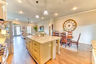 308 Rock Rose Ln, Lake Jackson, TX 77566 - Photo 17
