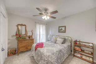 458 E Lake Dr, Livingston, TX 77351 - Photo 17