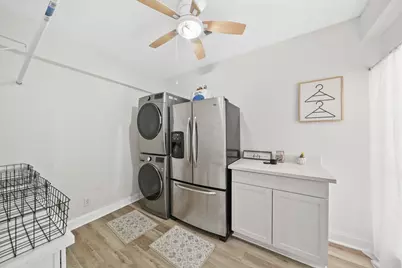 1801 McGinnis Drive, Pearland, TX 77581 - Photo 9