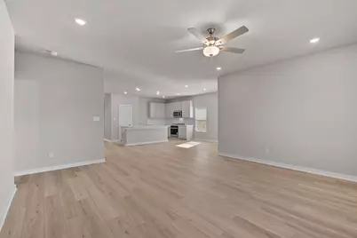 2462 N Heritage Drive, Dayton, TX 77535 - Photo 9