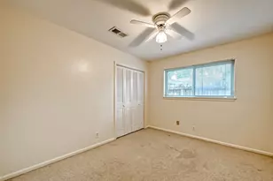 918 Wycliffe Dr, Houston, TX 77079 - Photo 29