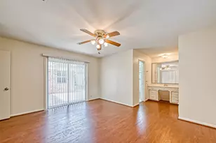 918 Wycliffe Dr, Houston, TX 77079 - Photo 35