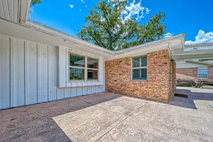 918 Wycliffe Dr, Houston, TX 77079 - Photo 47