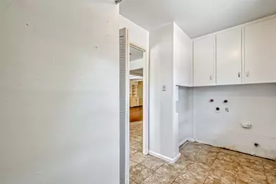 918 Wycliffe Drive, Houston, TX 77079 - Photo 17