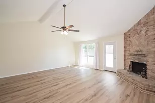 2763 Willow Creek Dr, League City, TX 77573 - Photo 7