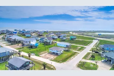 13131 Buccaneer Parkway, Freeport, TX 77541 - Photo 21