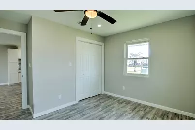 13131 Buccaneer Parkway, Freeport, TX 77541 - Photo 11