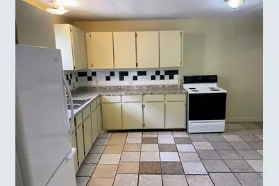 508 N Madison Street, Madisonville, TX 77864 - Photo 13