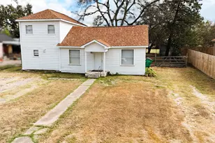 508 N Madison St, Madisonville, TX 77864 - Photo 1