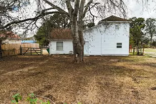 508 N Madison St, Madisonville, TX 77864 - Photo 3