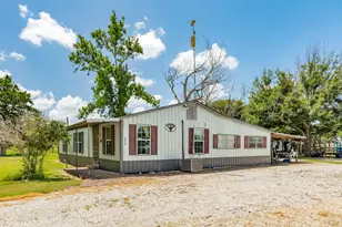 438 County Rd 164, Cedar Lane, TX 77414 - Photo 9