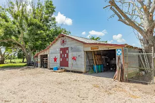 438 County Rd 164, Cedar Lane, TX 77414 - Photo 17