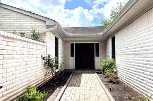 13819 Wickersham Ln, Houston, TX 77077 - Photo 3