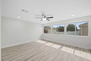 11720 Longwood Garden Way, Houston, TX 77047 - Photo 19