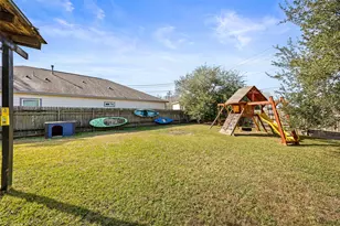 1479 Allison St, Alvin, TX 77511 - Photo 29