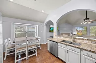 1479 Allison St, Alvin, TX 77511 - Photo 15