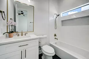 1303 E 27th St, Houston, TX 77009 - Photo 21