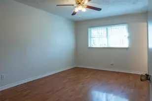 3930 Knottynold Ln Ln, Houston, TX 77053 - Photo 9