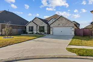 723 Kingwood Dr, League City, TX 77573 - Photo 3