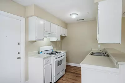 7118 Glen Point, Windcrest, TX 78239 - Photo 11