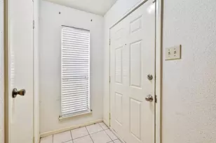 1515 Sandy Springs Rd, Houston, TX 77042 - Photo 37