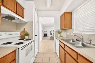 1515 Sandy Springs Rd, Houston, TX 77042 - Photo 3