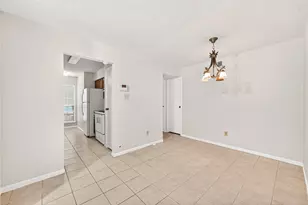 1515 Sandy Springs Rd, Houston, TX 77042 - Photo 9