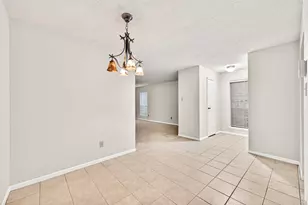 1515 Sandy Springs Rd, Houston, TX 77042 - Photo 11