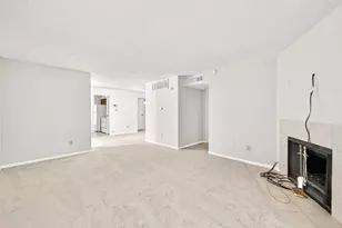 1515 Sandy Springs Rd, Houston, TX 77042 - Photo 15