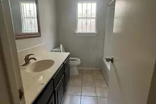 6918 Puerta Vista Ln, Houston, TX 77083 - Photo 9