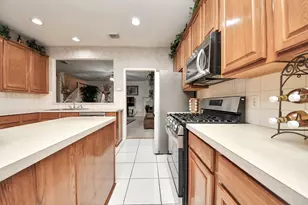 3035 Aspen Hollow Ln, Sugar Land, TX 77479 - Photo 13