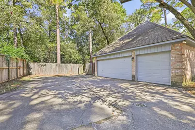 2903 Woods Estates Drive, Houston, TX 77339 - Photo 11