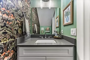 211 E 32nd St, Houston, TX 77018 - Photo 11