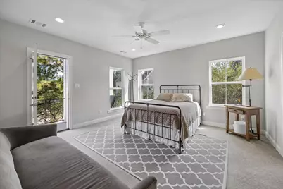 270 Green Boulevard, Shenandoah, TX 77384 - Photo 15