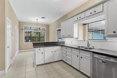 105 Strawberry Drive, Lake Jackson, TX 77566 - Photo 7