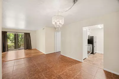 7575 Katy Freeway #84, Houston, TX 77024 - Photo 9