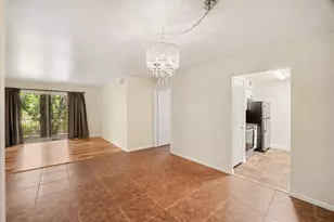 7575 Katy Fwy, Houston, TX 77024 - Photo 9